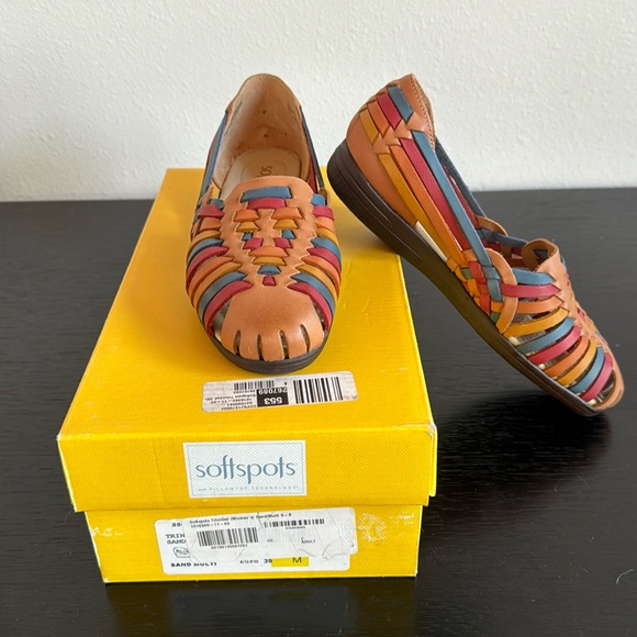 Softspots Women’s Leather Espadrille. Multicolor, new in box, size 8 - Picture 1 of 4